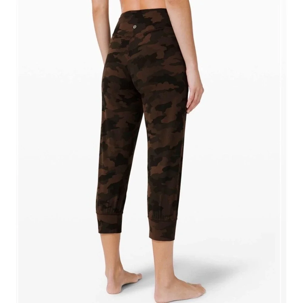 Lululemon Align Jogger Crop 23 Heritage 365 Camo‎ Brown Earth Multi Size 4 Nulu